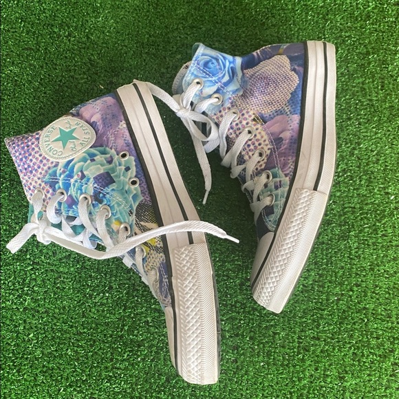 Converse Chuck Taylor All Star Hi Digital Floral Sneakers Women’s US 7 L-13 - Picture 3 of 7